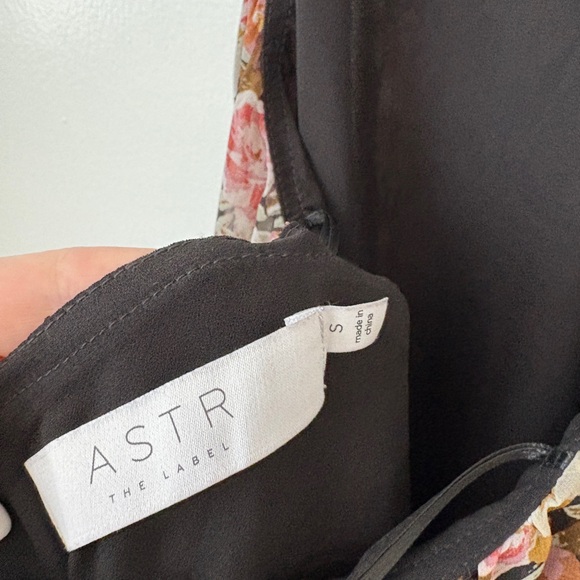 Astr Floral Maxi Dress - Picture 5 of 6